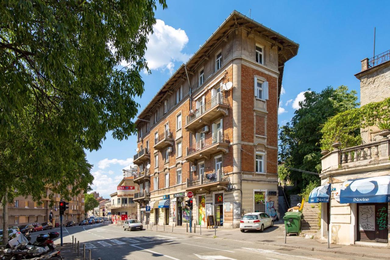 Studio Apartments Fran'S Rijeka Bagian luar foto