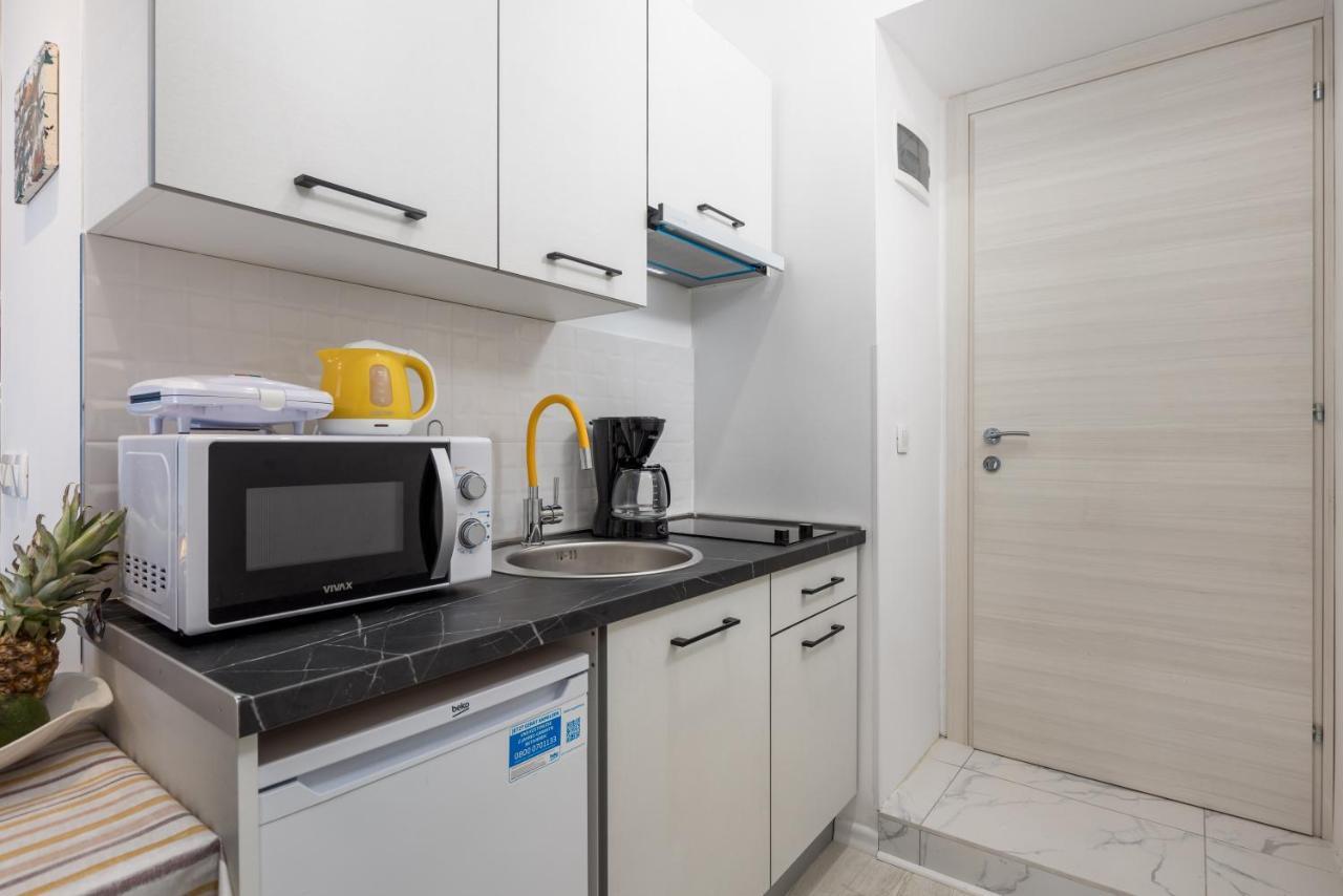 Studio Apartments Fran'S Rijeka Bagian luar foto