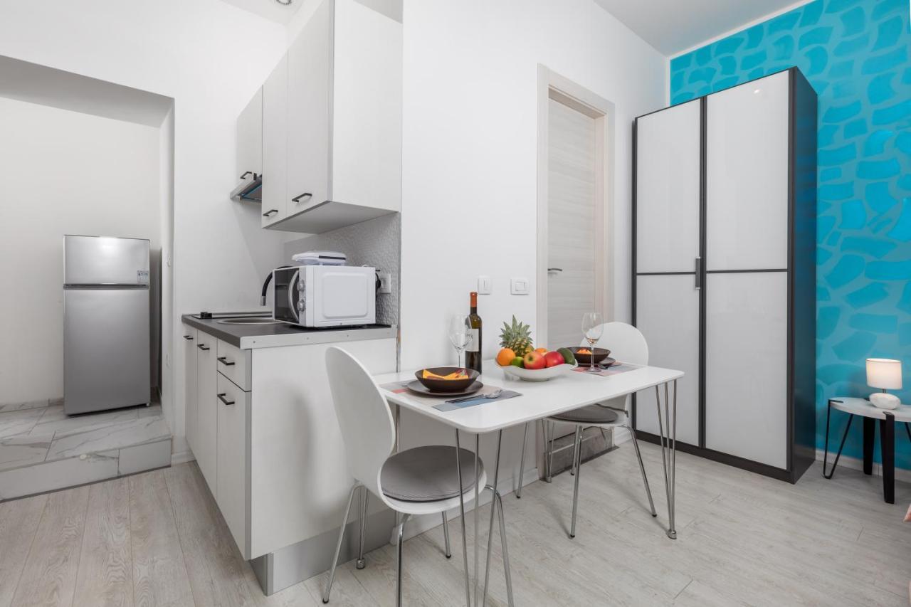 Studio Apartments Fran'S Rijeka Bagian luar foto