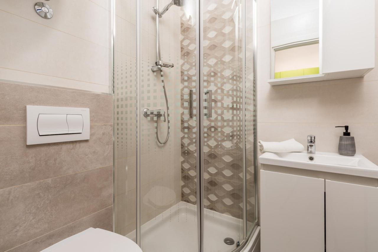 Studio Apartments Fran'S Rijeka Bagian luar foto