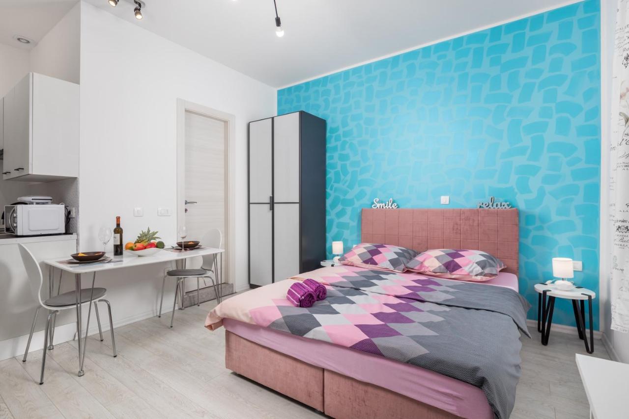 Studio Apartments Fran'S Rijeka Bagian luar foto