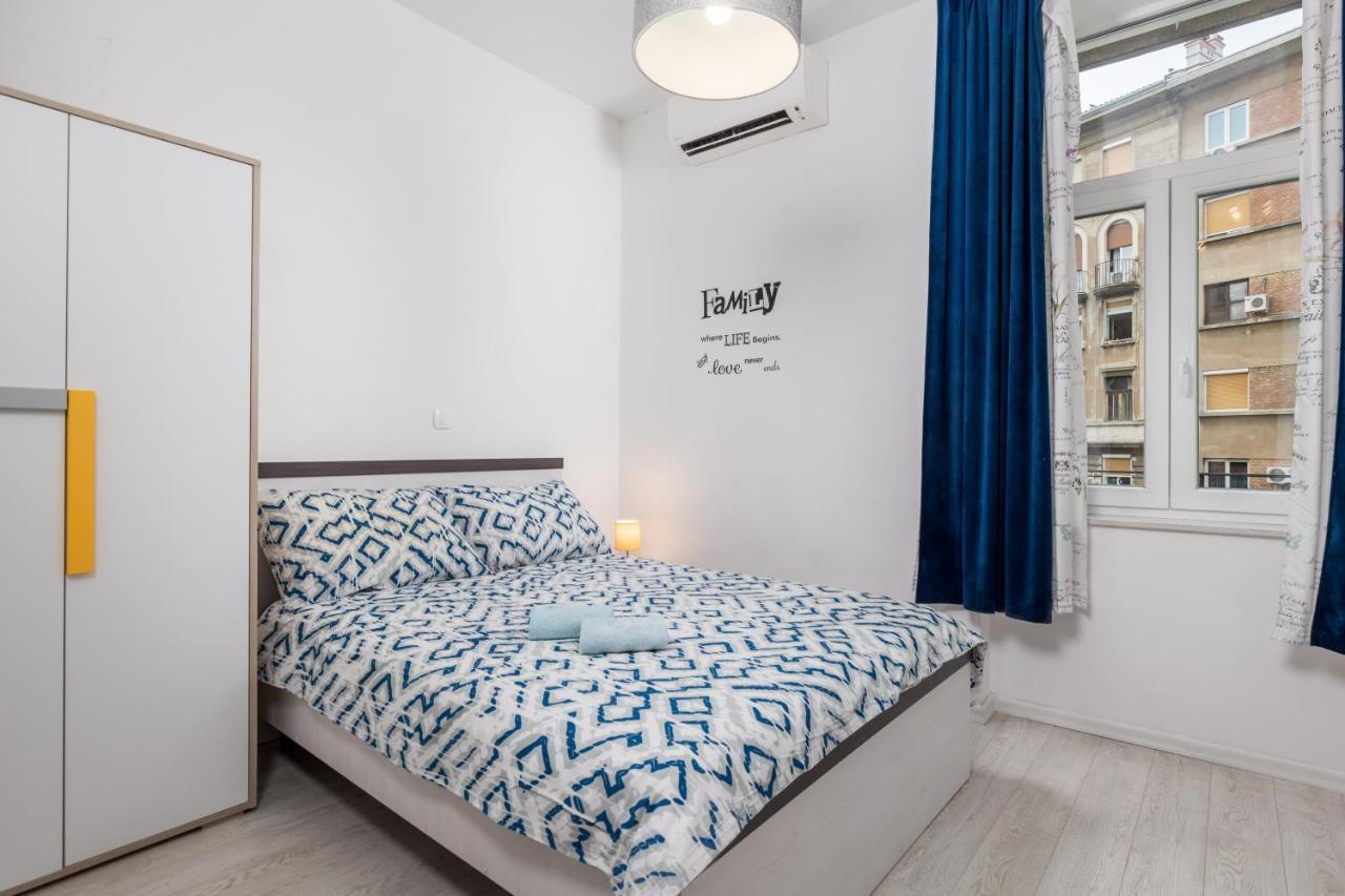 Studio Apartments Fran'S Rijeka Bagian luar foto