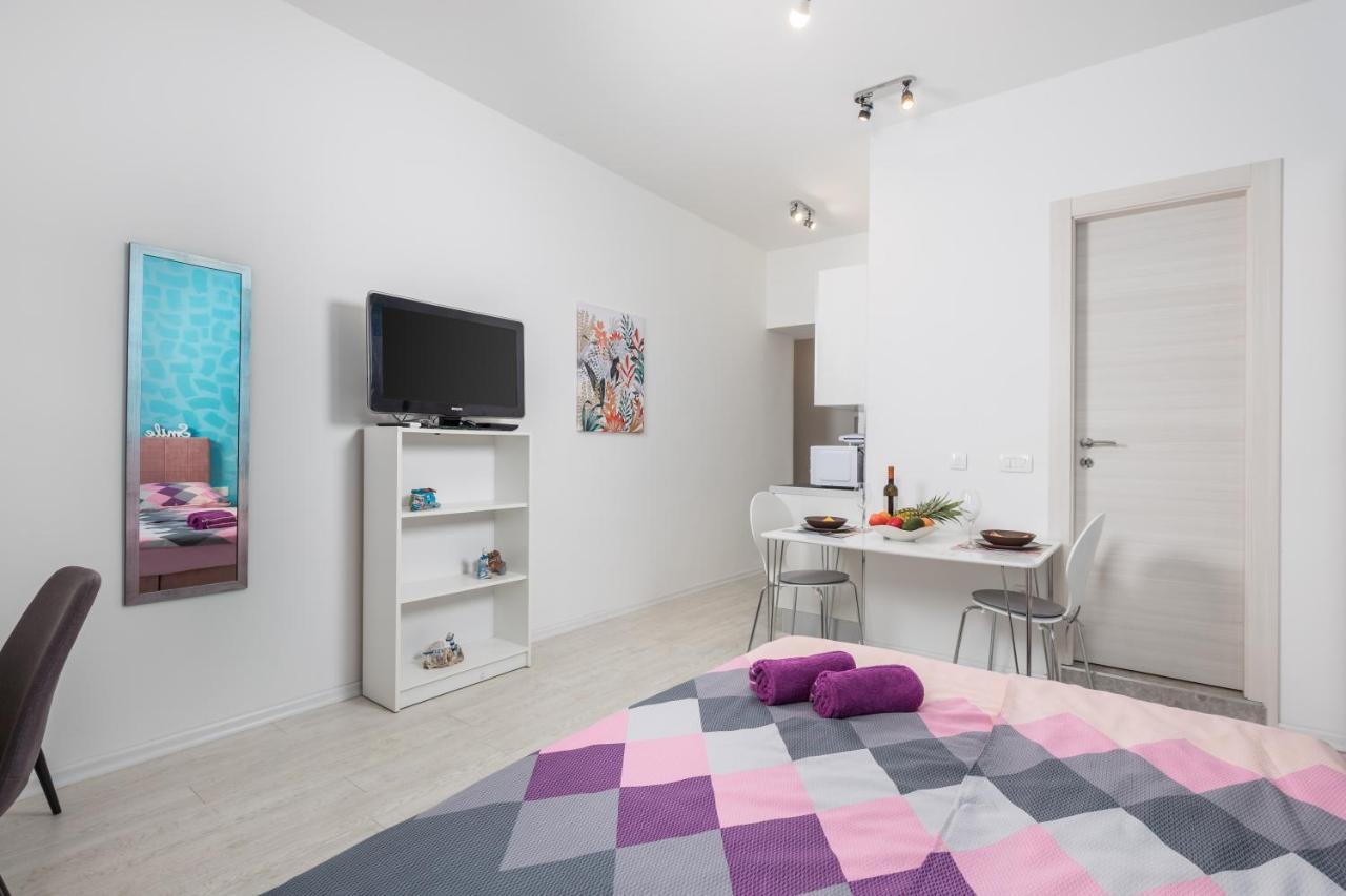 Studio Apartments Fran'S Rijeka Bagian luar foto